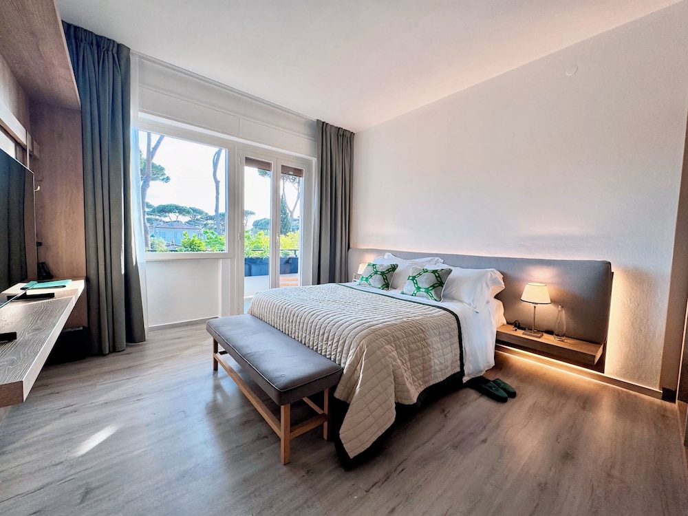 Deluxe Room - Photo 5