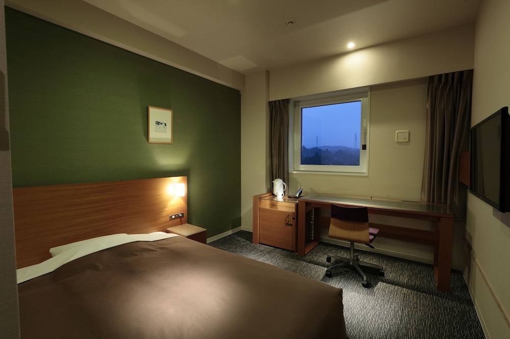 Compact Double Room, Smoking