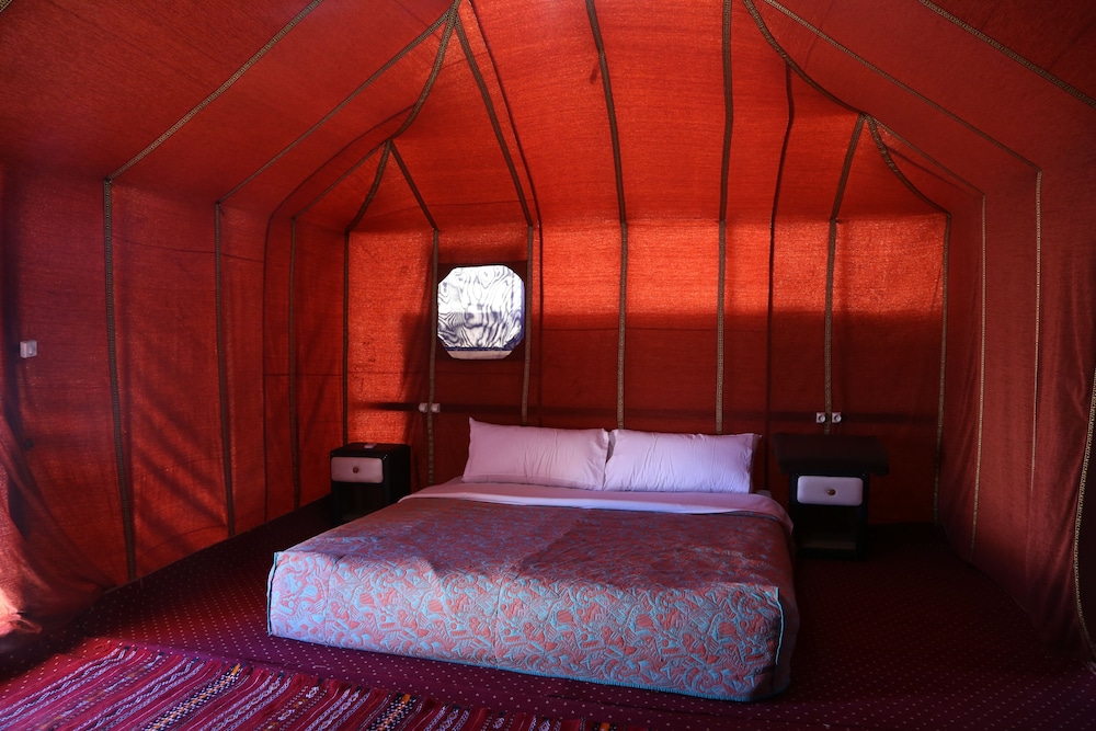 Comfort Tent, Multiple Bedrooms photo 1