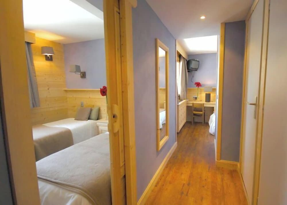 Comfort Triple Room