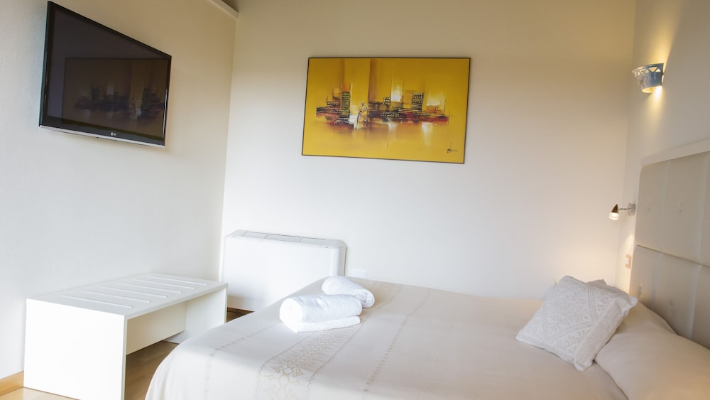 Standard Double Room - Photo 4