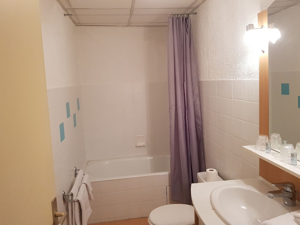 Standard Triple Room photo 2