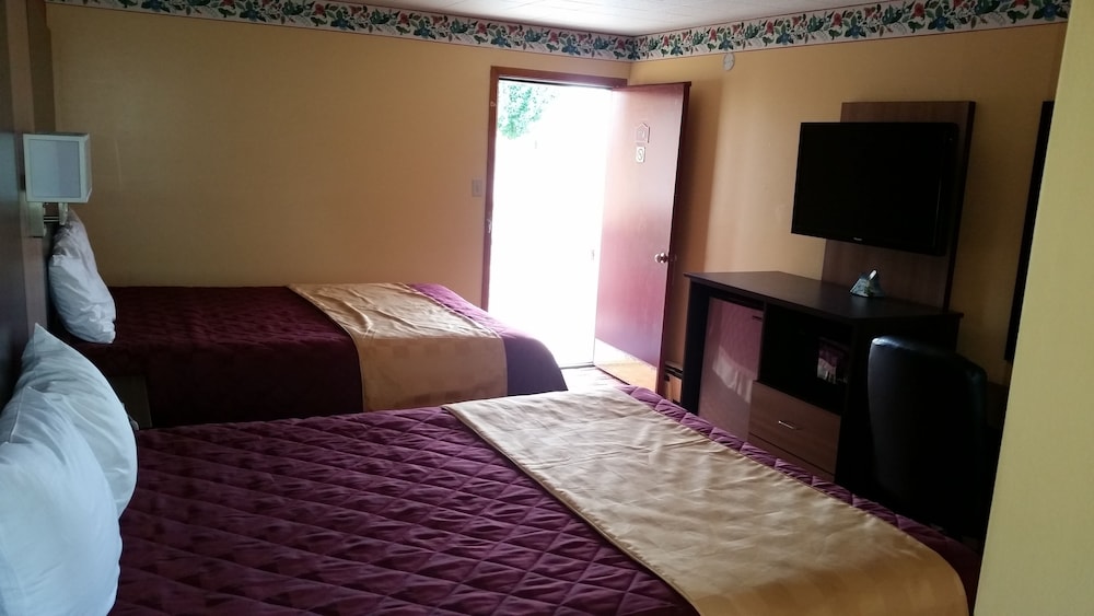 Standard Room, 2 Queen Beds, Non Smoking