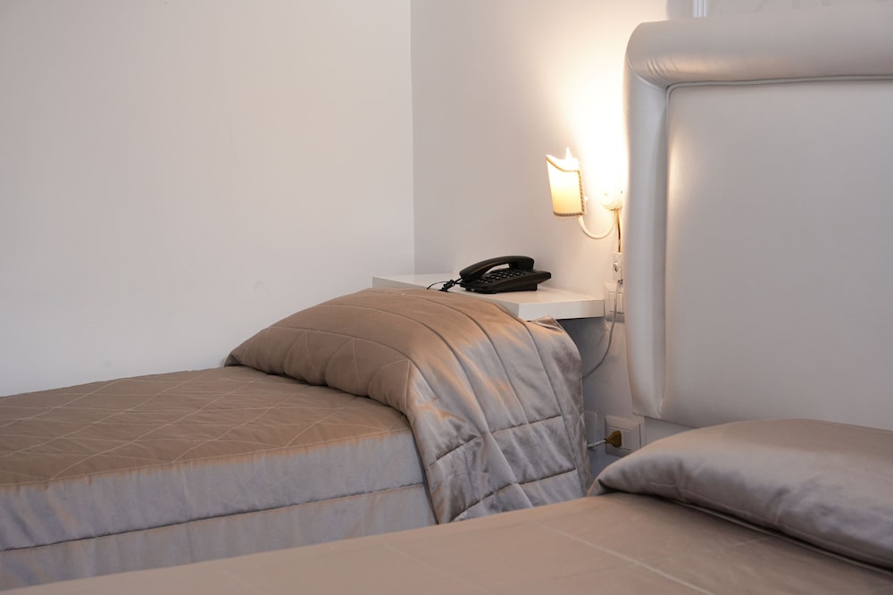 Standard Quadruple Room photo 3