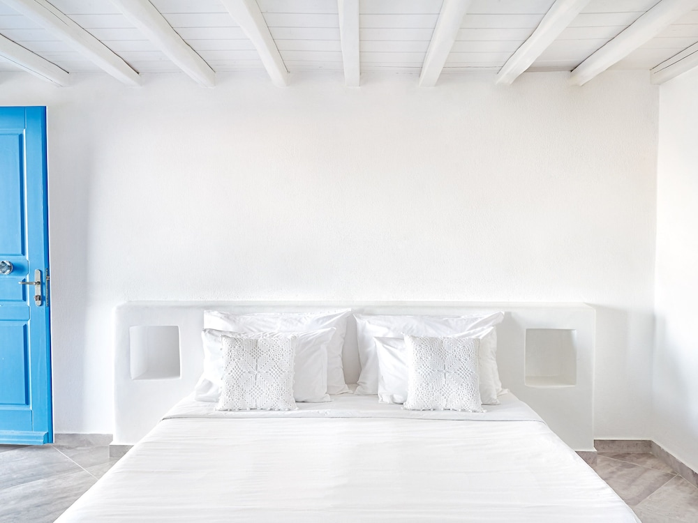 Classic Room - Photo 2