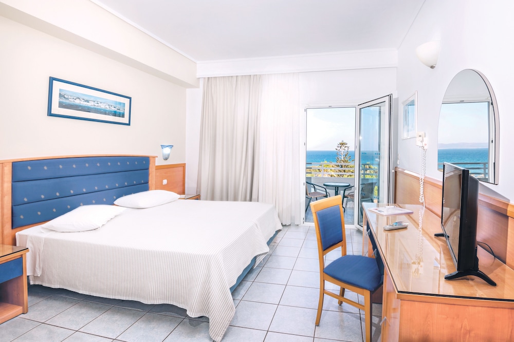 Twin Room, Sea View photo 1