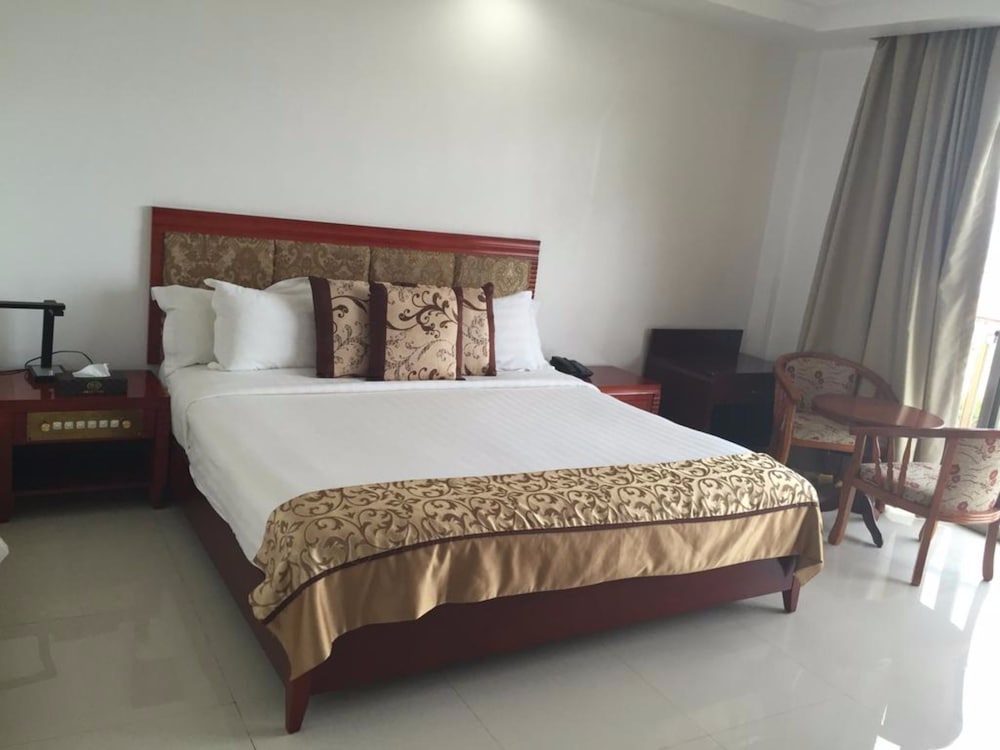 Deluxe King Room, Downstairs, Garden View