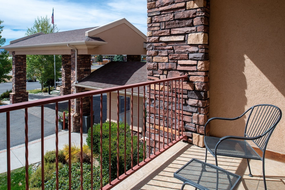 Suite, 1 Bedroom, Balcony (Sunrise View) - Photo 5