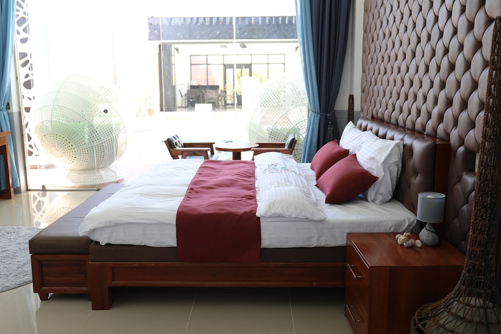 Premier Villa, 5 Bedrooms photo 2