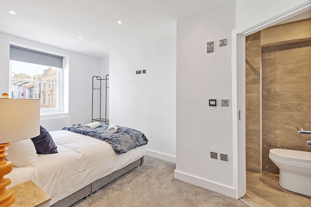 Apartment (2 Bedrooms)
