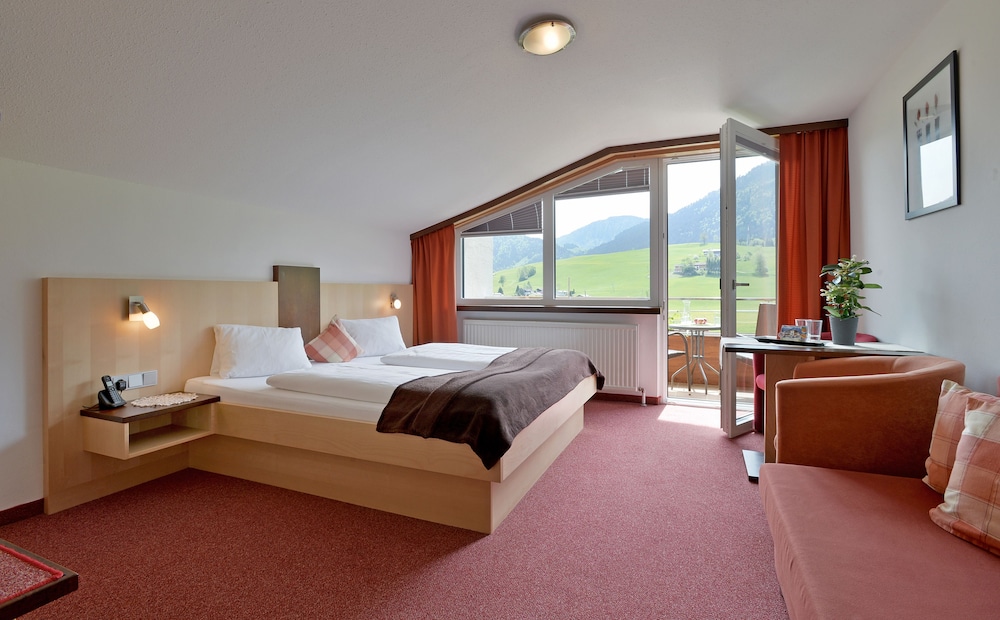 Double Room, Balcony, Mountain View (Miesbergzimmer) photo 1