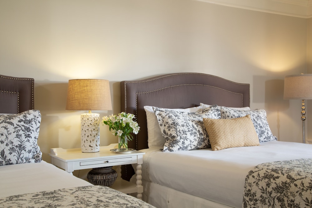 Deluxe Room, 2 Queen Beds photo 1