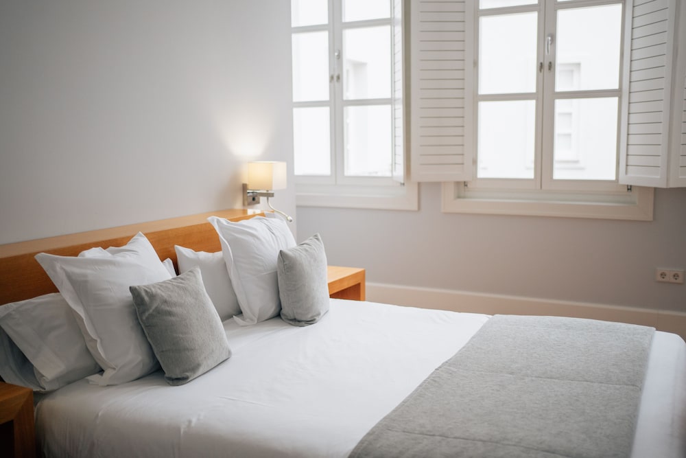 Deluxe Studio Suite - Photo 13