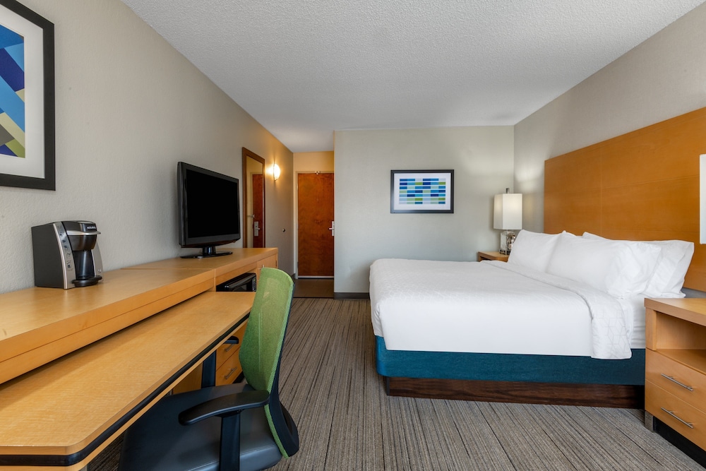 Standard Room, 1 King Bed - Photo 3