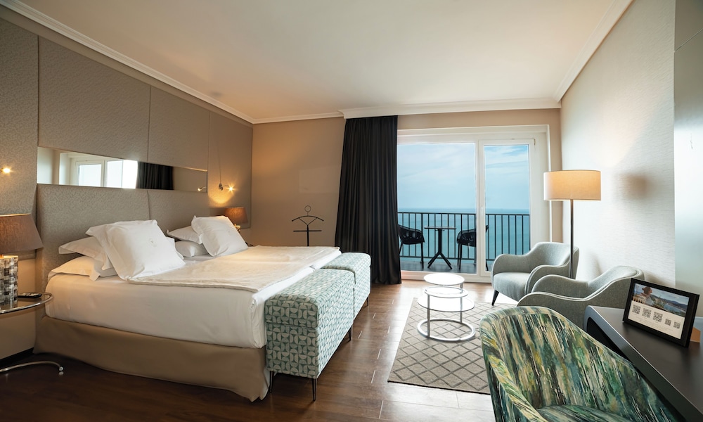 Privilege, Premium Room, Sea View - Photo 2