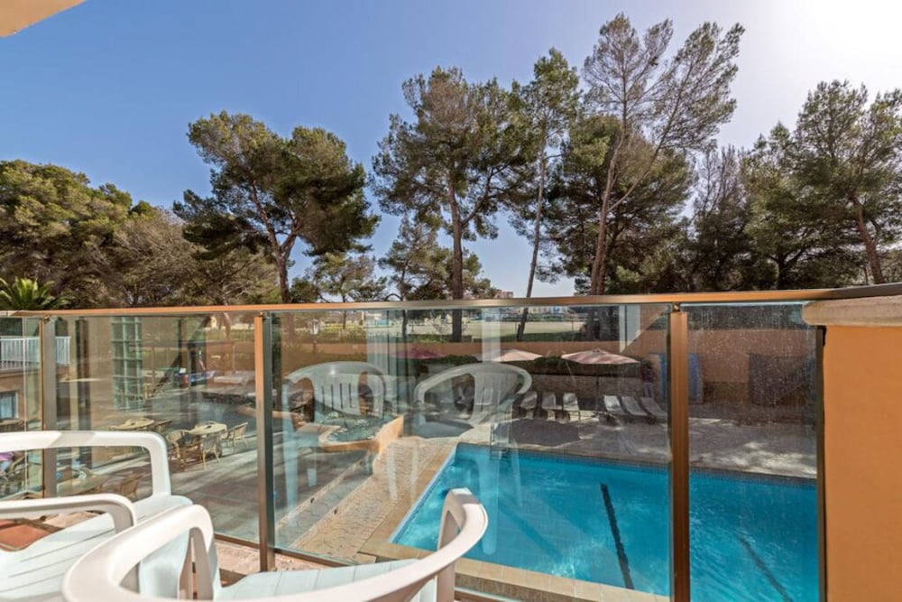 Standard Triple Room, Balcony photo 2
