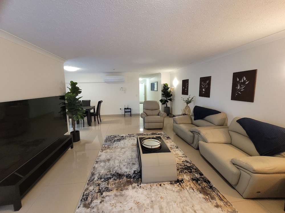 Deluxe Apartment photo 2