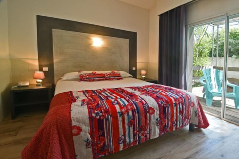 Classic Quadruple Room, Terrace - Photo 3