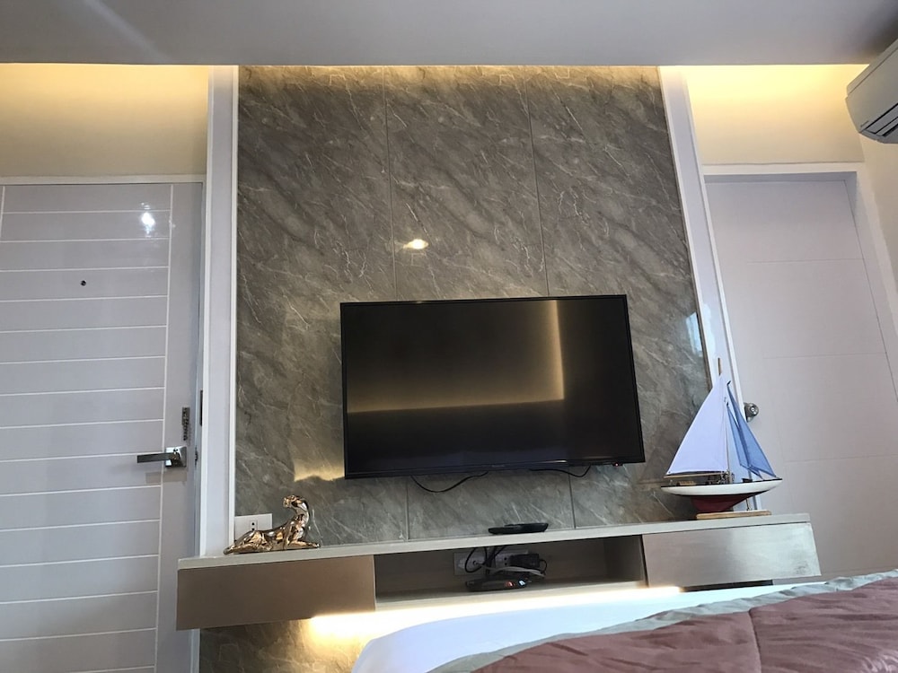 Exclusive Room, 1 Queen Bed photo 3