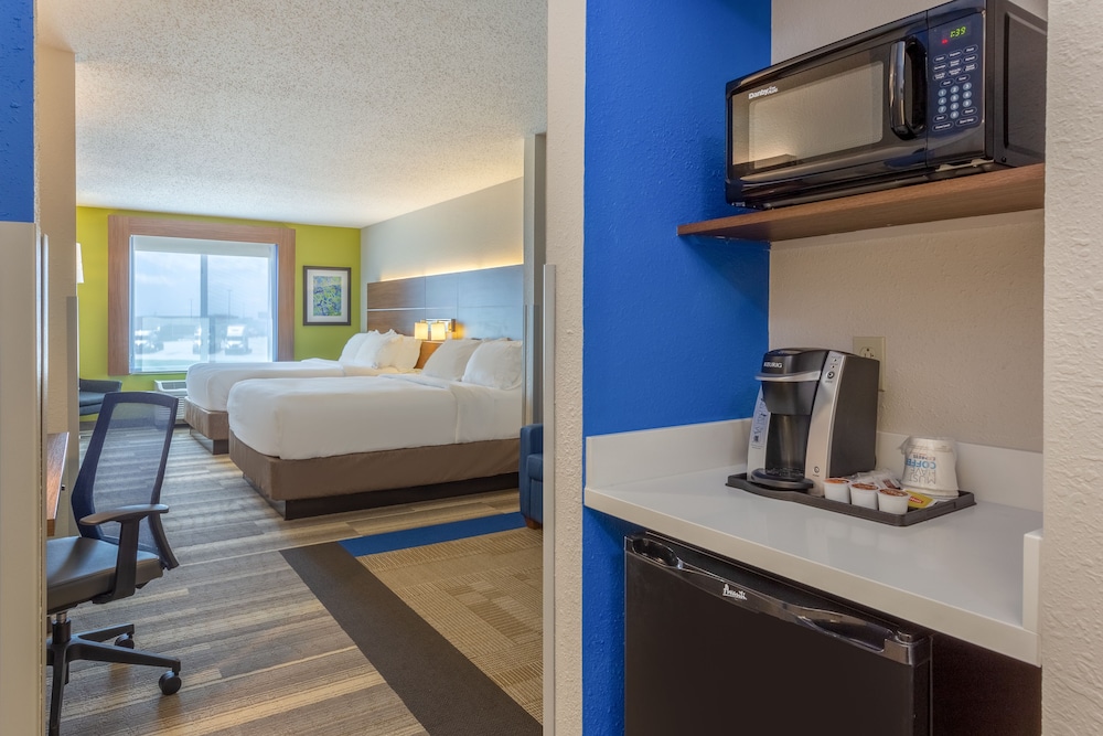 Suite, Multiple Beds (Minifridge) - Photo 1
