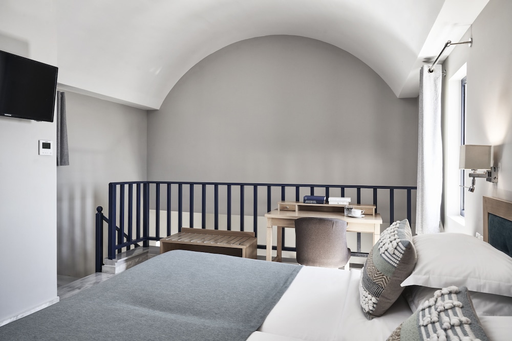 Maisonette Suite | Resort Area photo 2