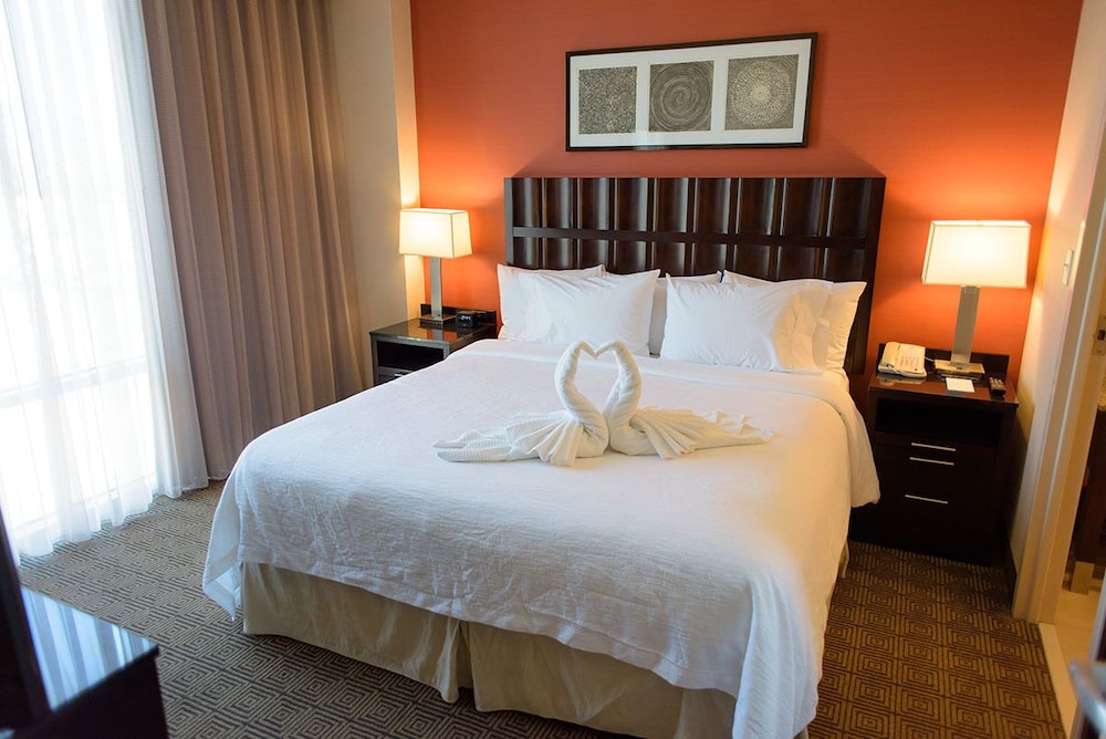 Suite, 1 King Bed - Photo 2
