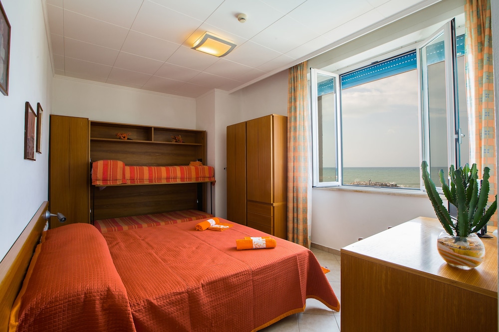 Comfort Double Room, Partial Sea View