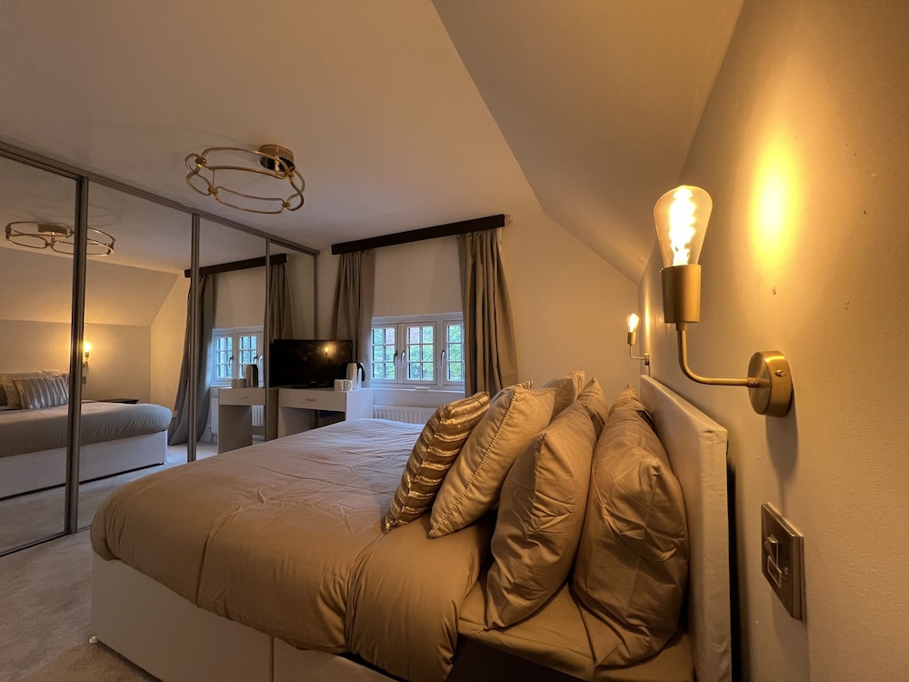 Premier Room, 1 Bedroom, Garden View photo 2