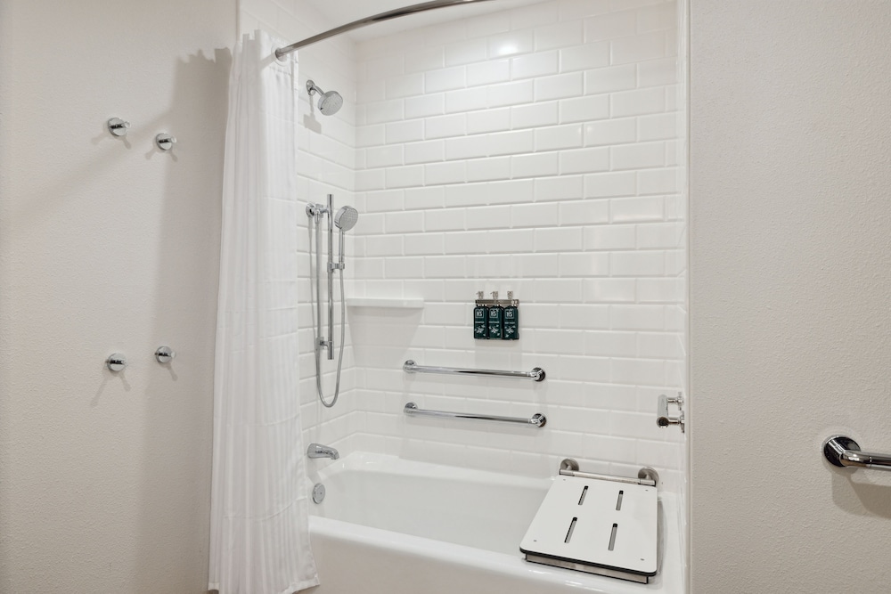 JUNIOR SUITE - Dormer Accessible