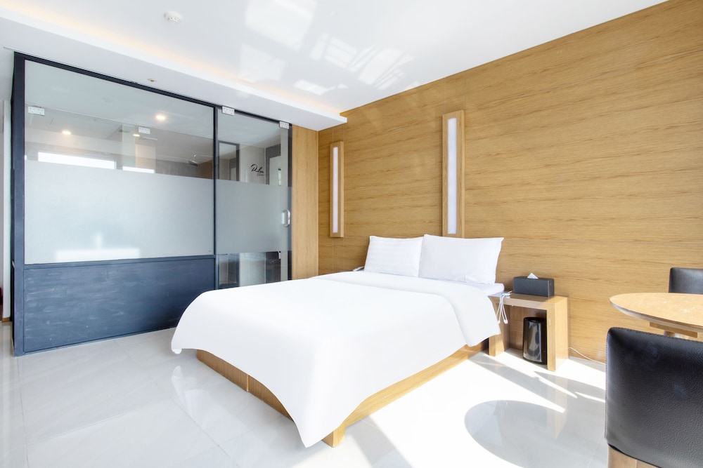 Deluxe Double Room photo 3