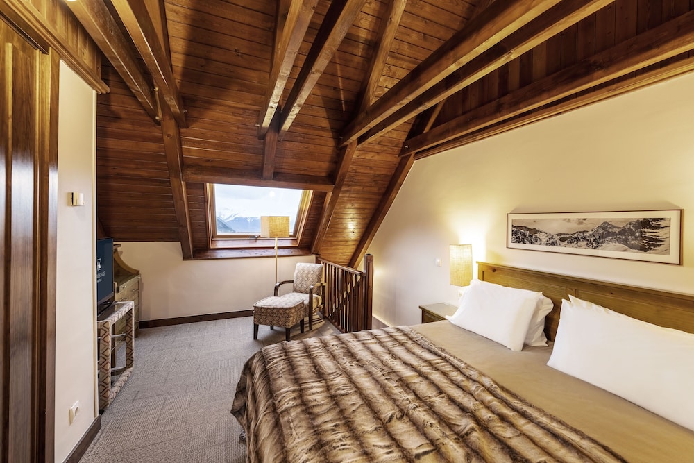 Family Room (Occitania, with View, 4 Adultos)