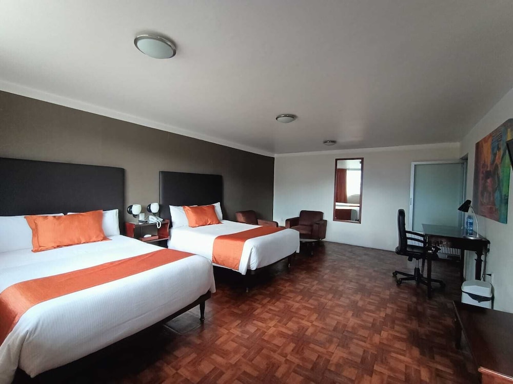 Comfort Suite photo 1