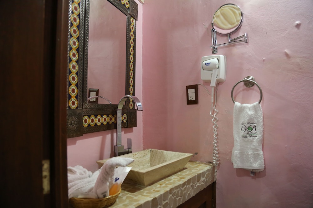Suite with a King bed, Accesible, Pool View (Margaritas) photo 3