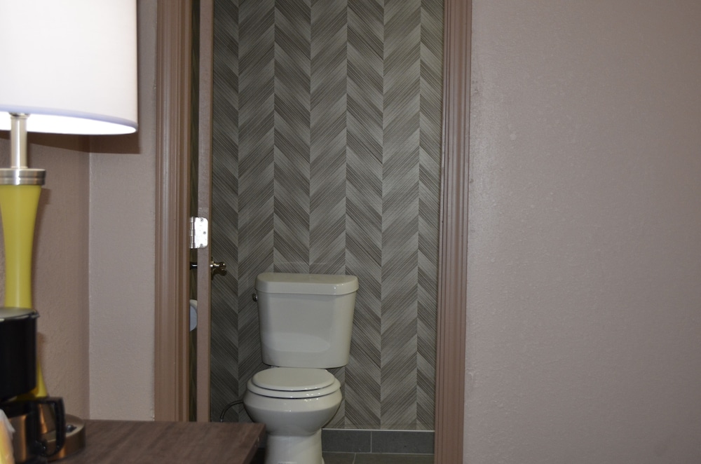 King Room - Disability Access photo 3