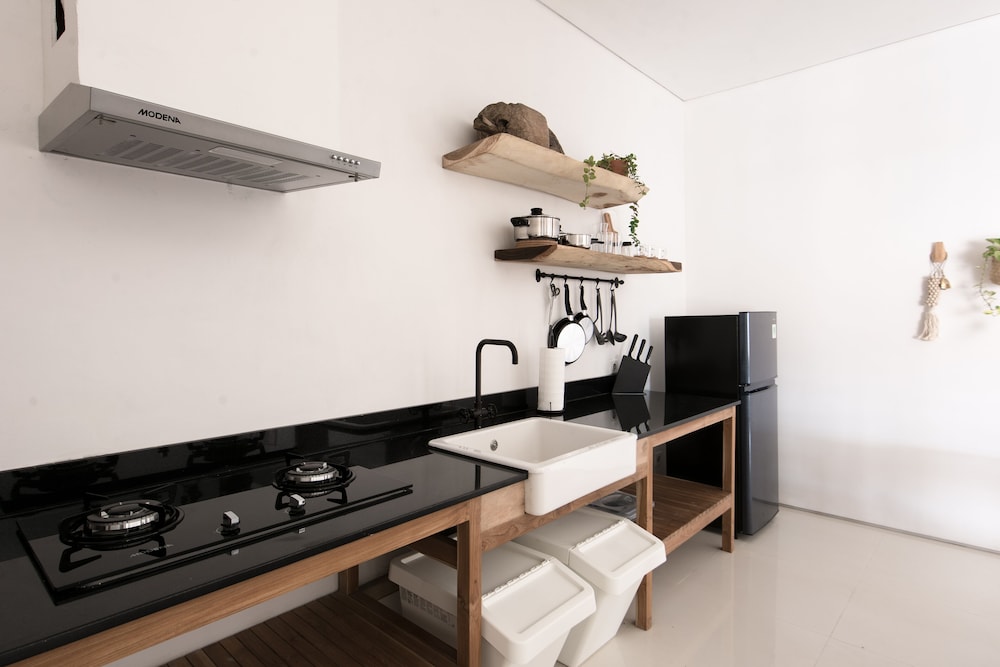 Suite, 2 Bedrooms - Photo 14