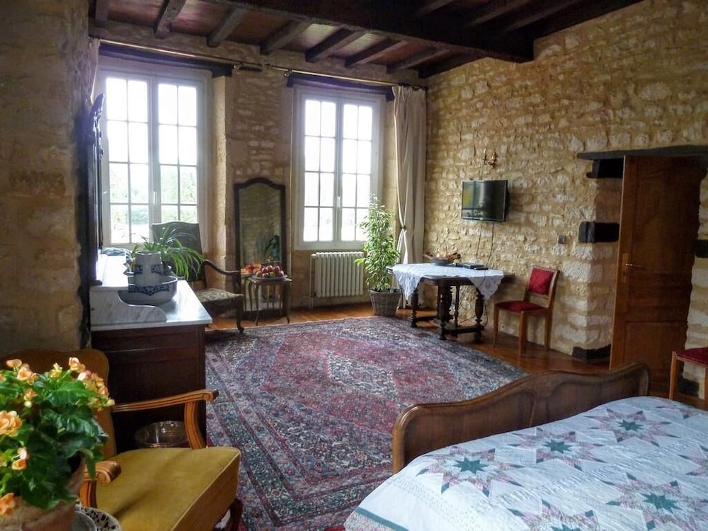 Double Room, Private Bathroom (Le Downland) photo 2