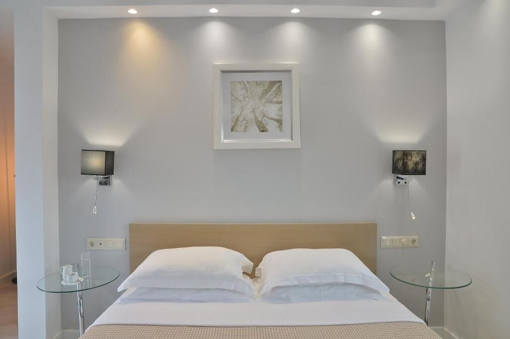 Exclusive Room, 1 Queen Bed with Sofa bed, Terrace, Mountain View