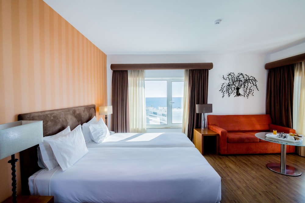 Suite, Sea View - Photo 3