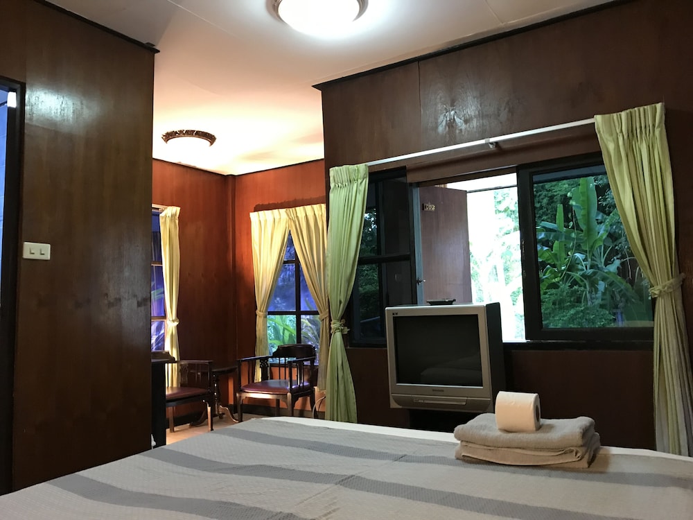 Traditional Bungalow photo 3