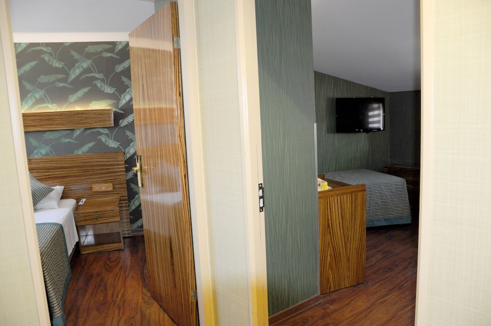 Superior Suite (Family) photo 3
