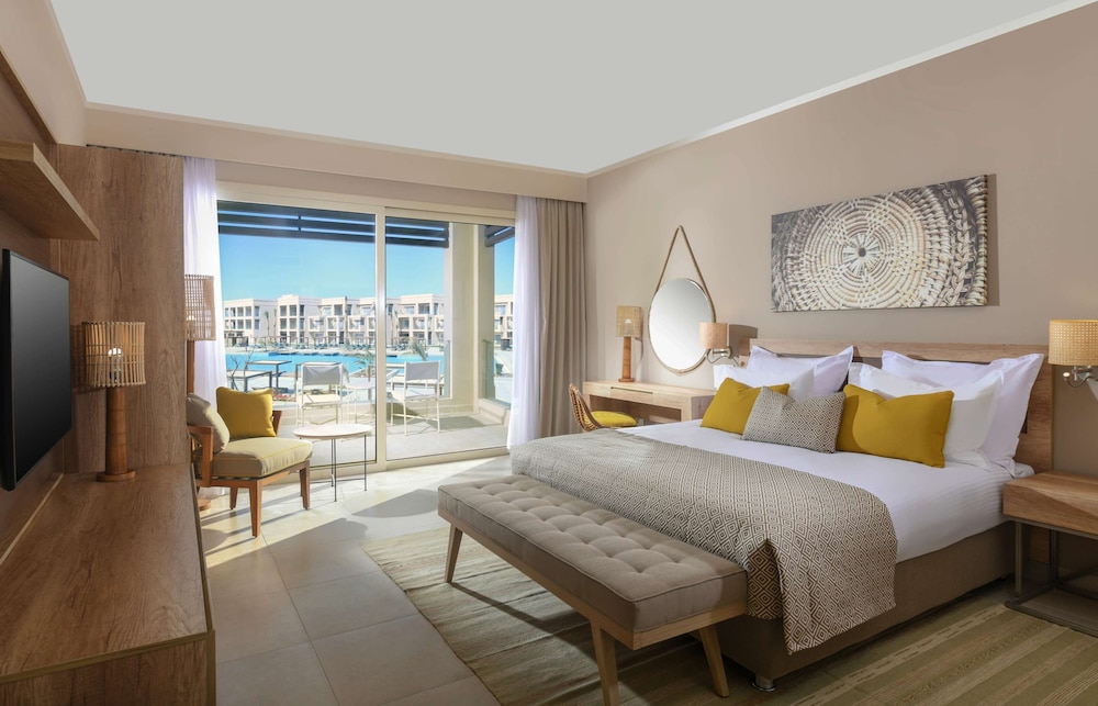 Superior Room, Sea View (Queen or Twin) - Photo 2