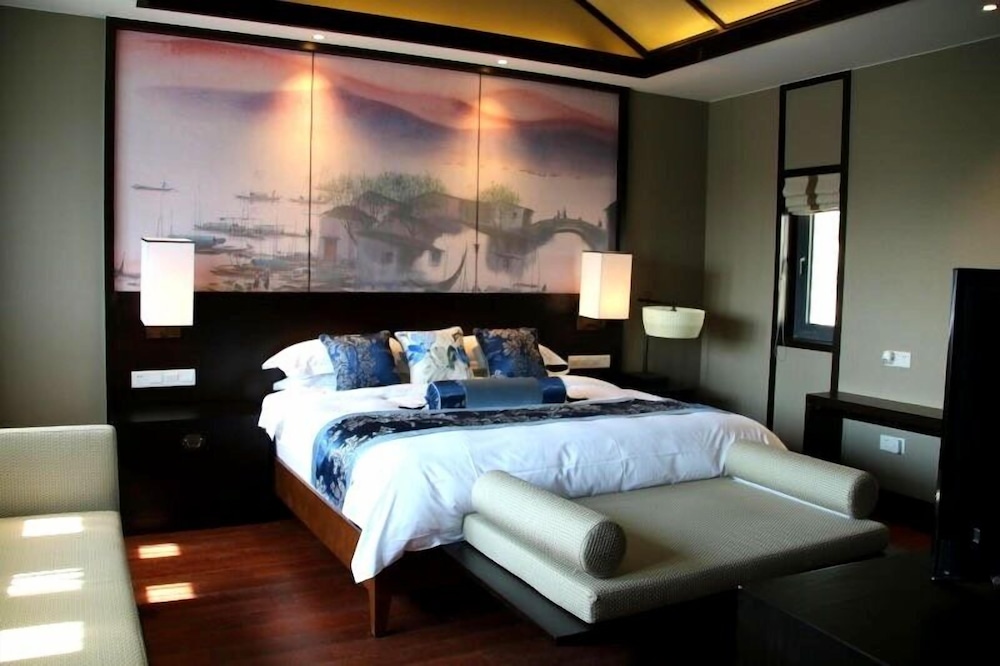 Suite with Balcony photo 1