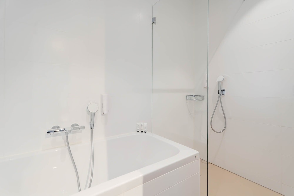 Elbe suite photo 2