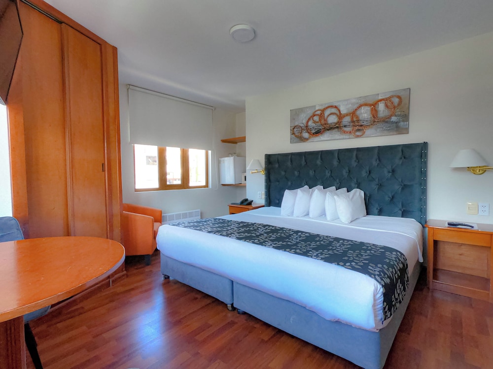 Double Room - Photo 11