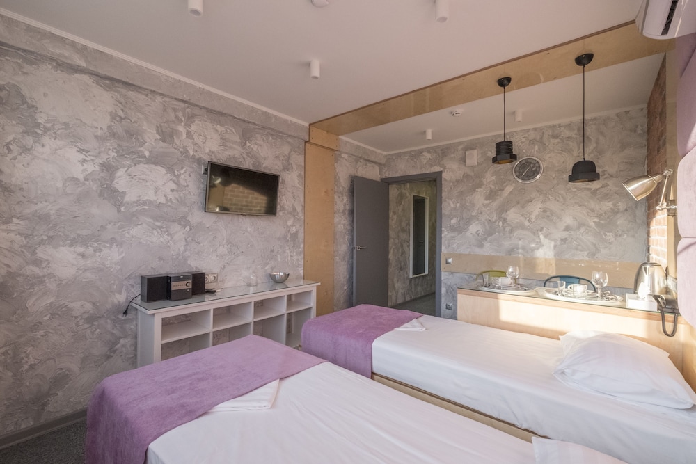 Standard Double or Twin Room photo 3