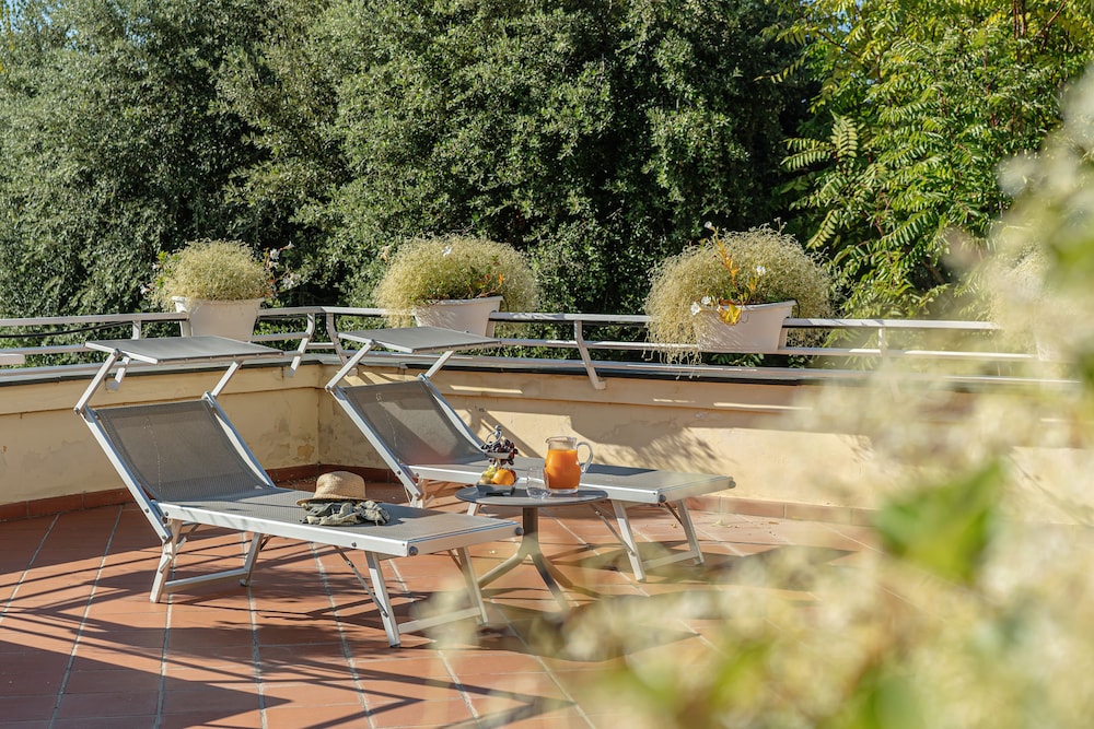 Junior Suite, Terrace, Garden View