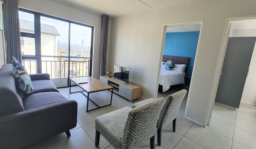 Standard Apartment, 3 Bedrooms - Photo 6