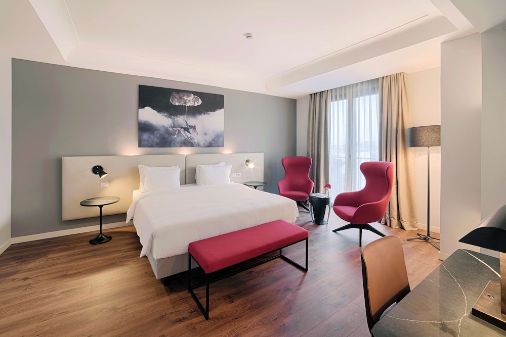 Junior Studio Suite