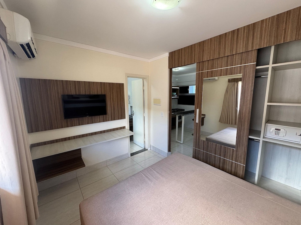 Basic Apartment photo 2