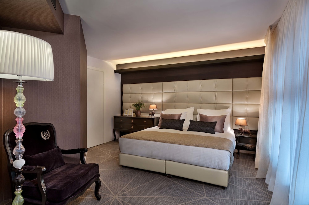 Suite (Prestige Duplex)